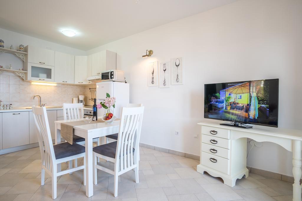 Apartments Oleandar Rogoznica  Værelse billede